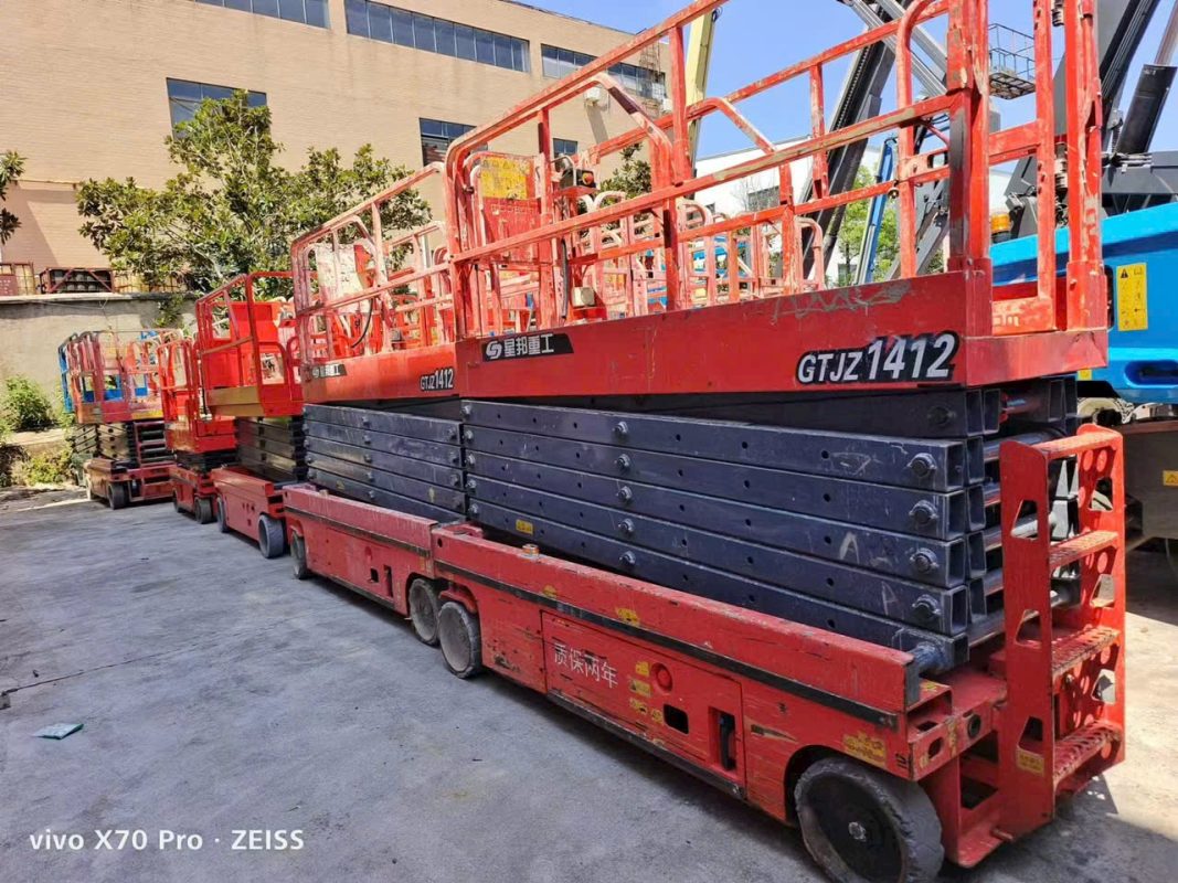 Công ty TNHH đầu tư công nghệ Minh Quân – Dịch vụ cho thuê xe nâng người tại Vĩnh Phúc…