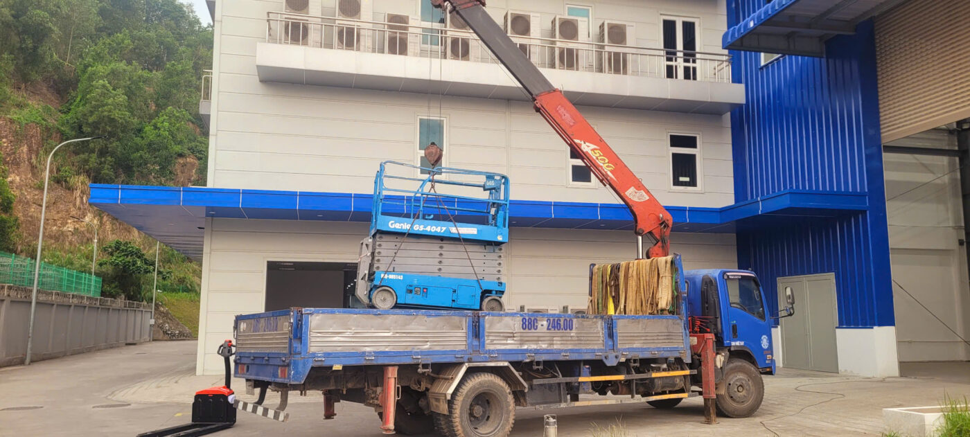 Công ty TNHH đầu tư công nghệ Minh Quân – Dịch vụ cho thuê xe nâng người tại Vĩnh Phúc…