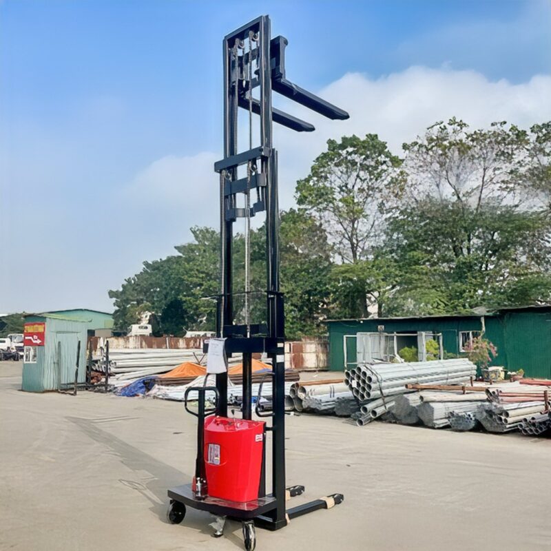 Công ty TNHH đầu tư công nghệ Minh Quân – Dịch vụ cho thuê xe nâng người tại Vĩnh Phúc…